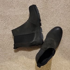 Sorel Joan Of Arctic Wedge 2 Chelsea Boots sz 8